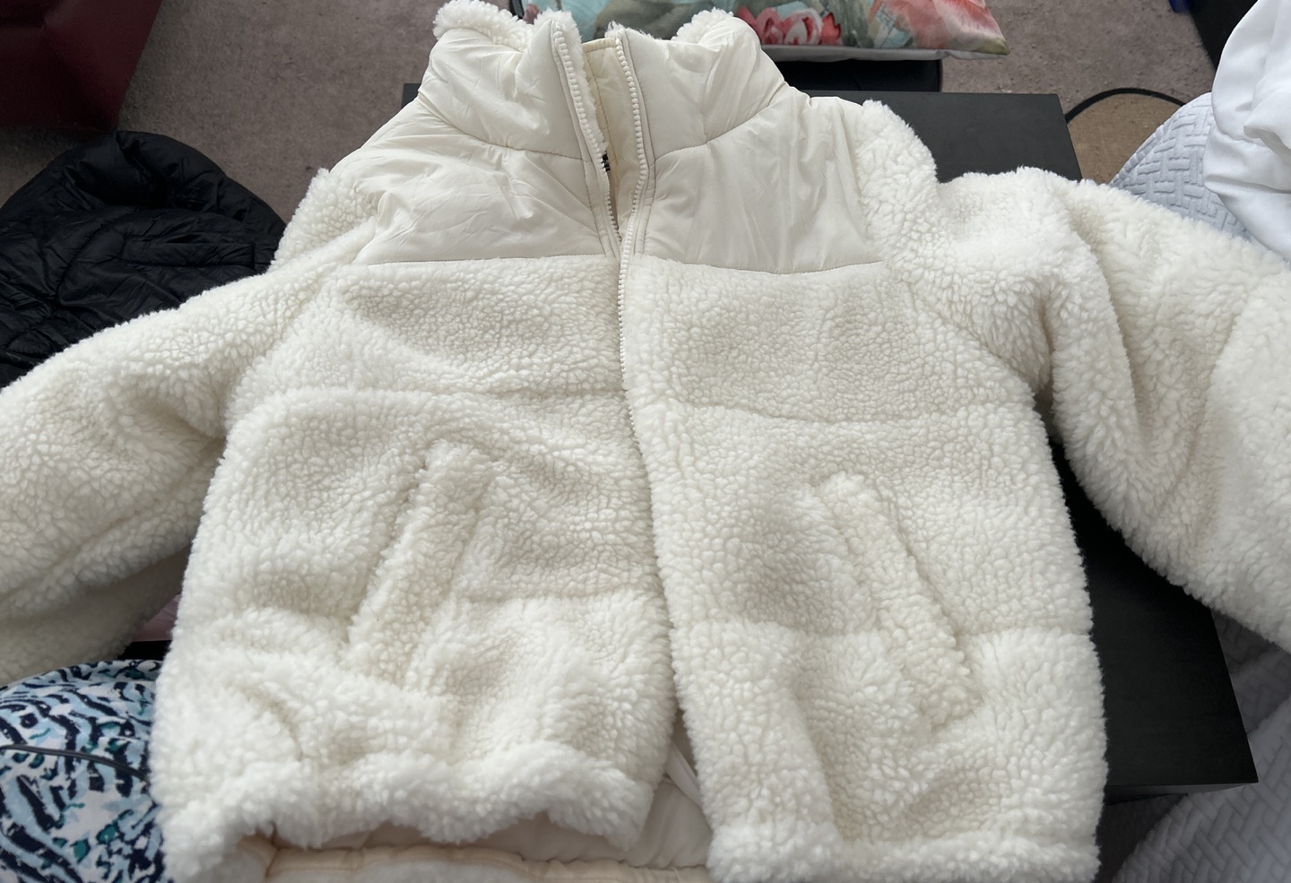 ❗️REDUCED PRICE❗️Creamy White Fluffy puffer