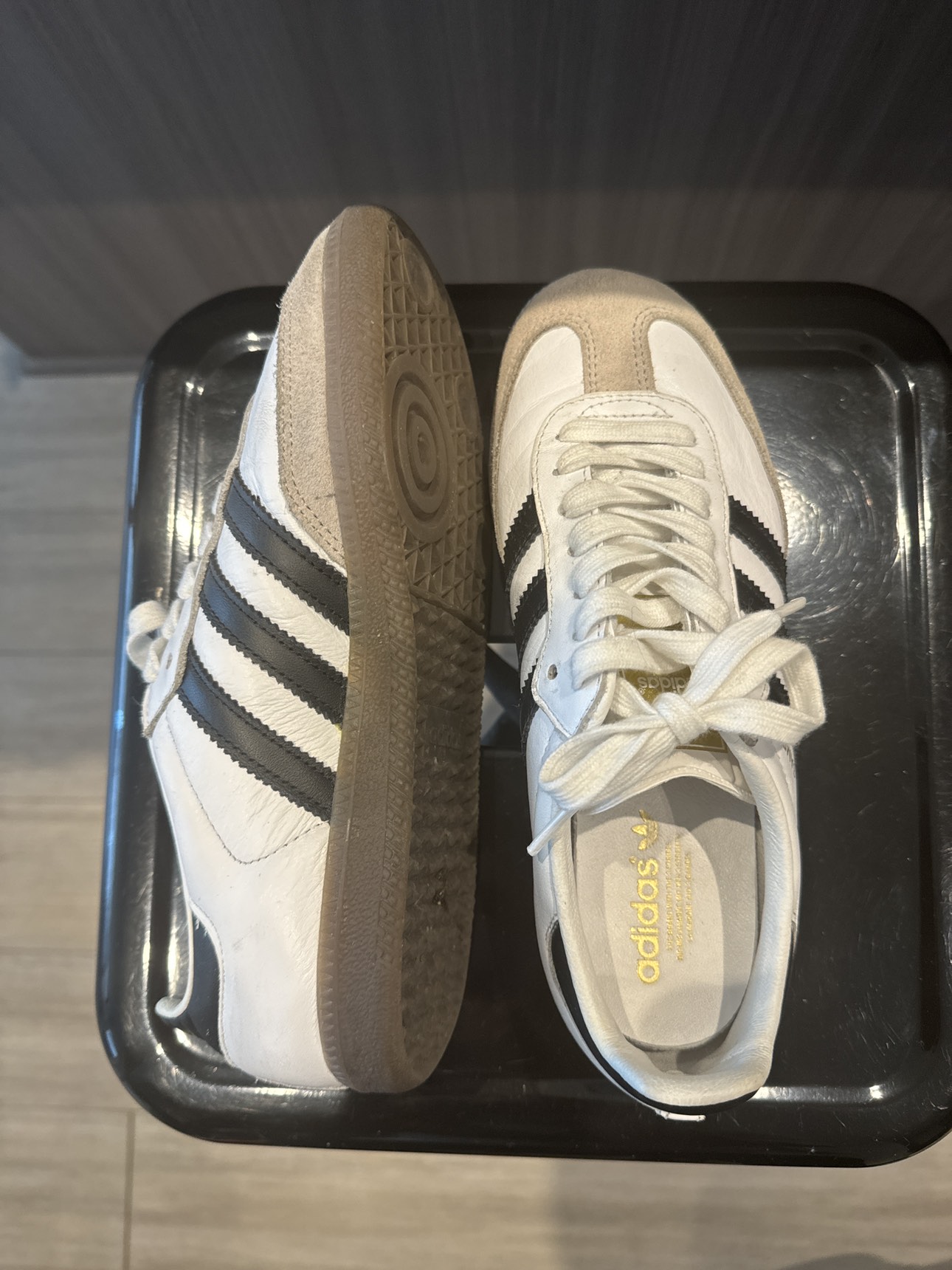 Women’s Adidas Sambas OG - US 6 image indicator(4)