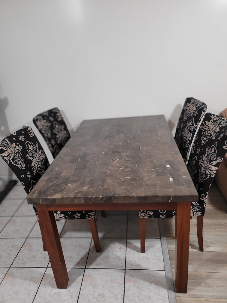 DINING TABLE