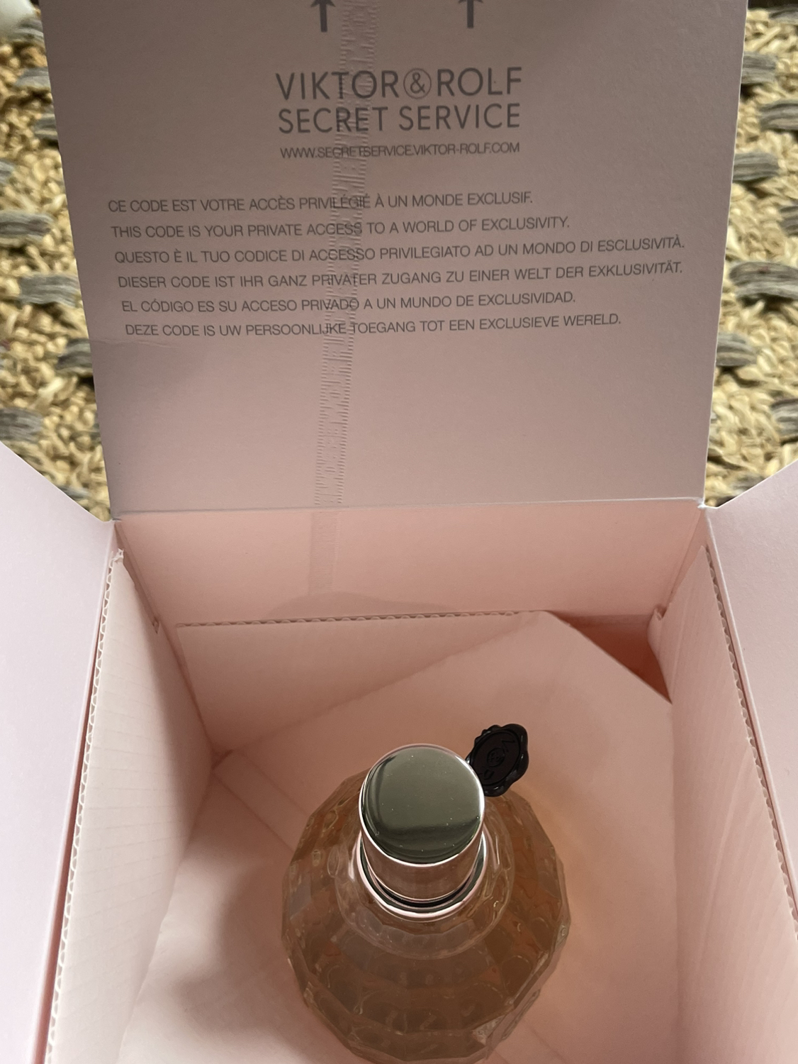 Viktor & Rolf Flowerbomb Bloom Eau de Toilette 100ml Brand New image indicator(3)