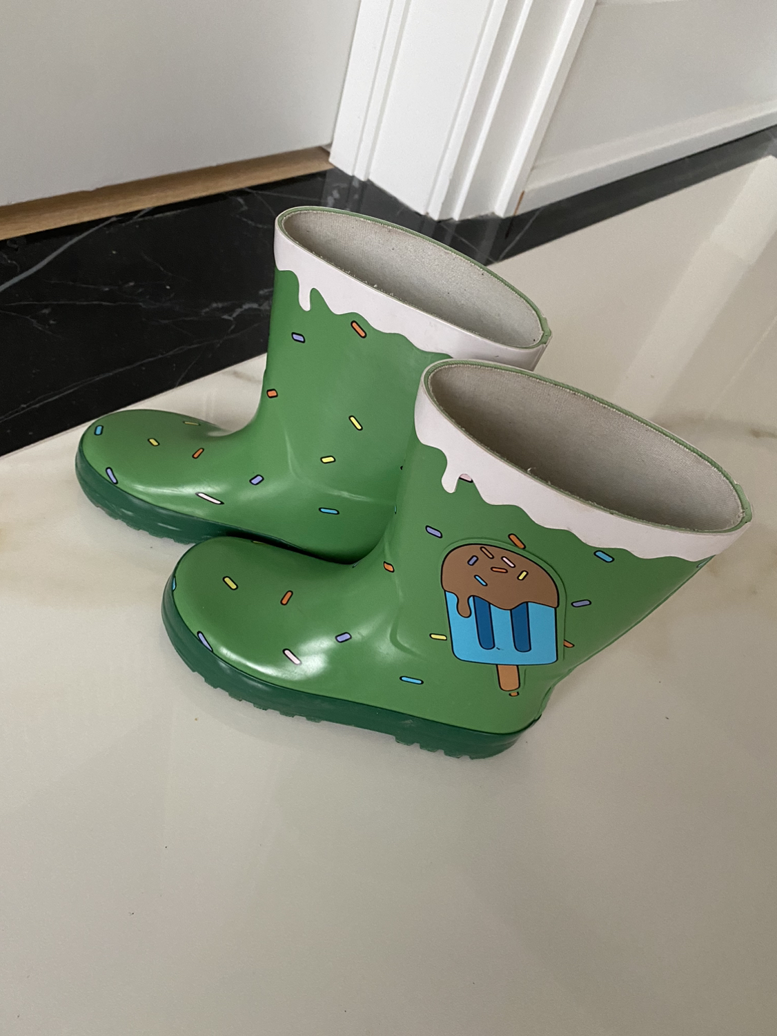 Rain boots thumbnail