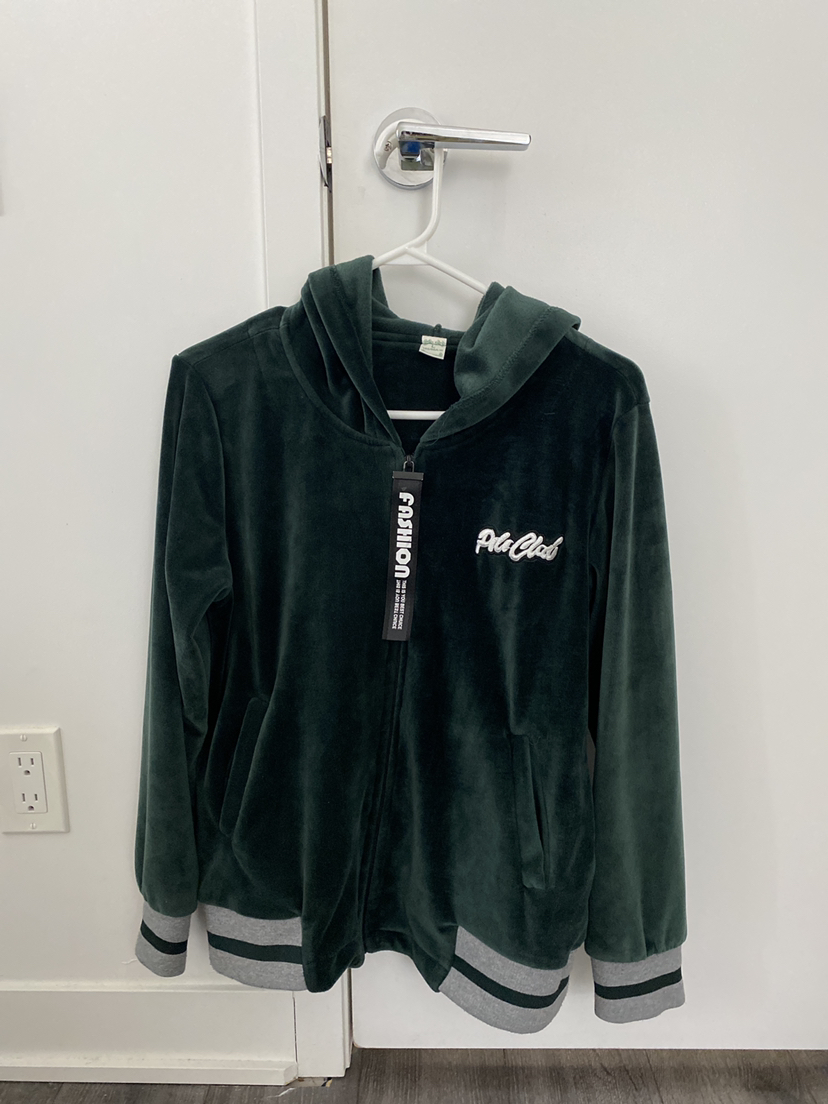 Green sweater thumbnail