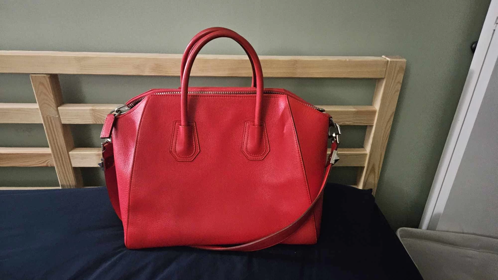 Authentic Givenchy antigona bag - photo 2