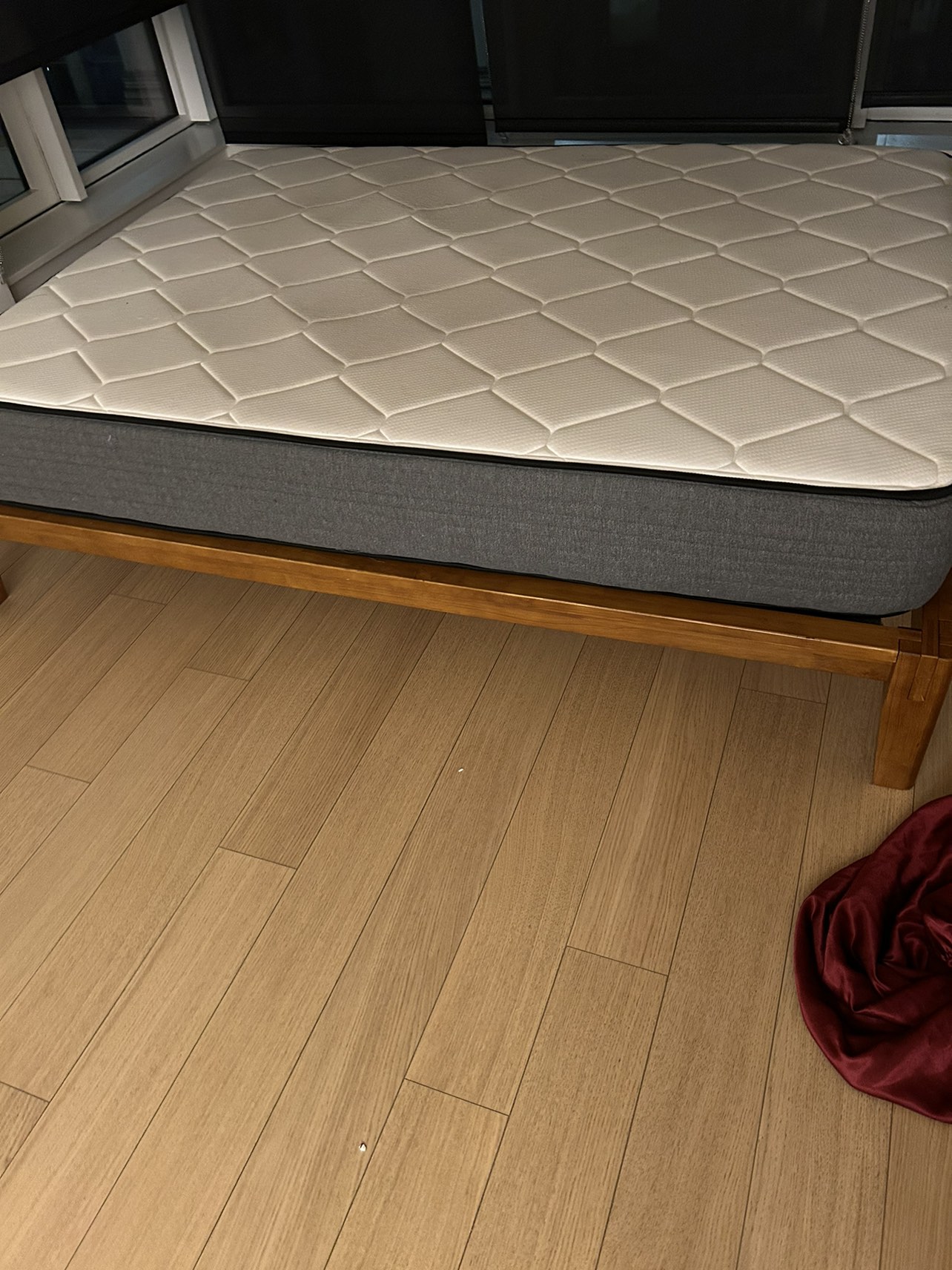 Plank queen mattress +Thuma bed frame & headboard - photo 4