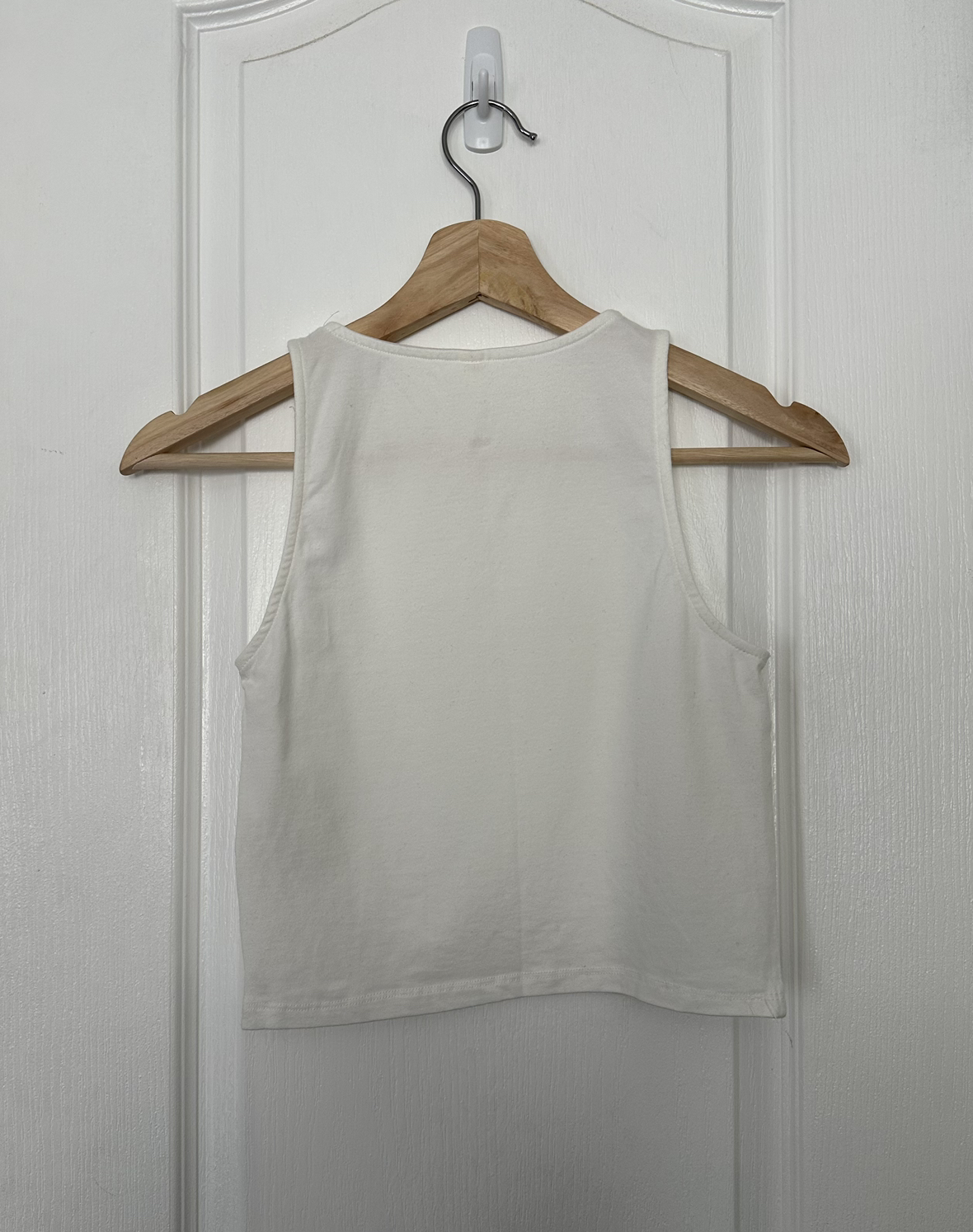 White sleeveless crop top • size M • Stradivarius image indicator(4)