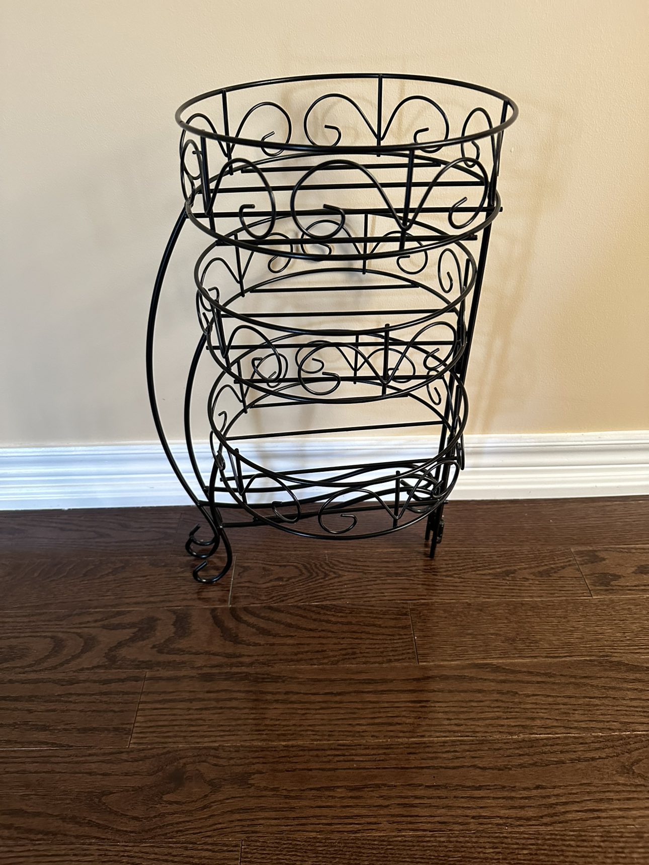 3 Tier Tall Plant Stand image indicator(2)