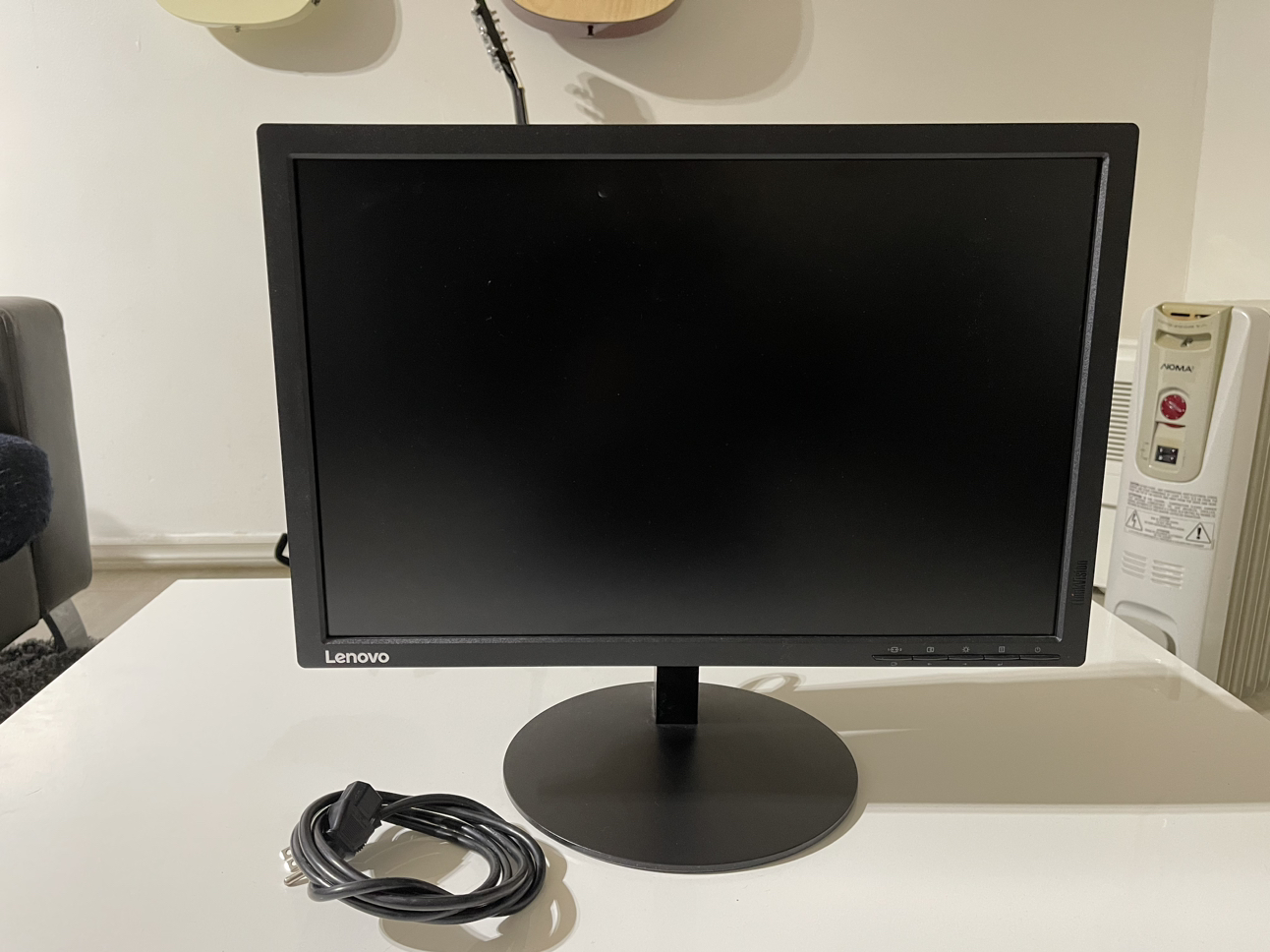 Lenovo Monitor thumbnail