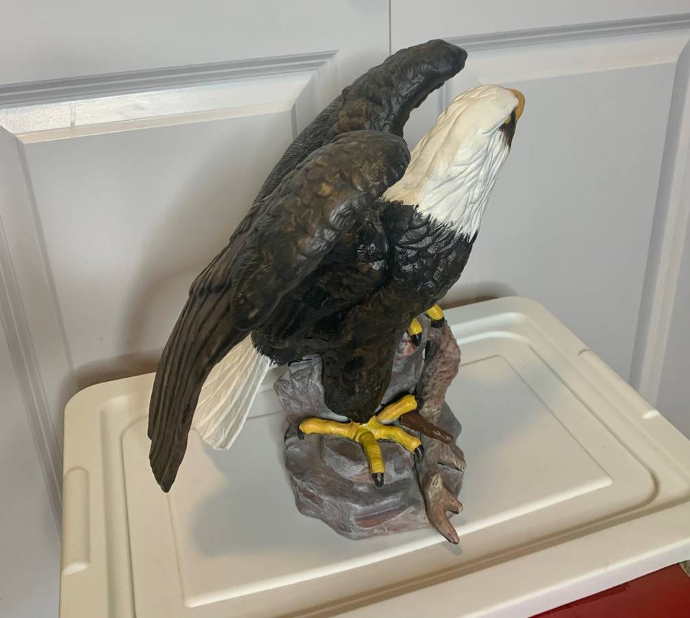 Rare Vintage Eagle Statue image indicator(3)
