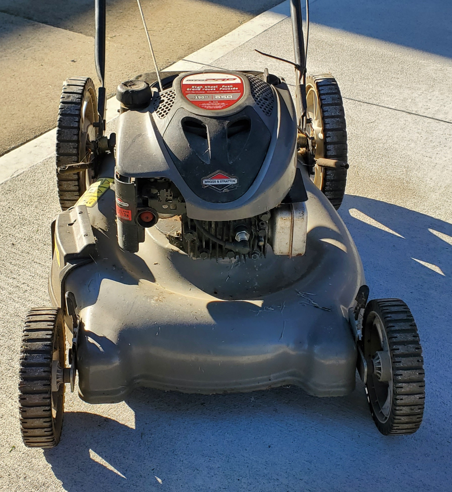 Lawn mower, gas fuel. image indicator(2)