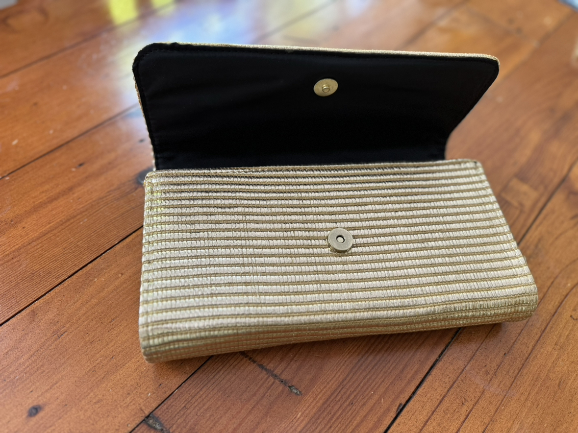 H&M clutch thumbnail