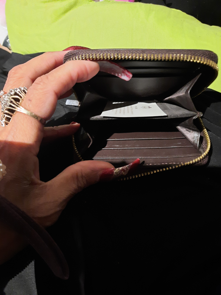 coach credit card holder image indicator(3)