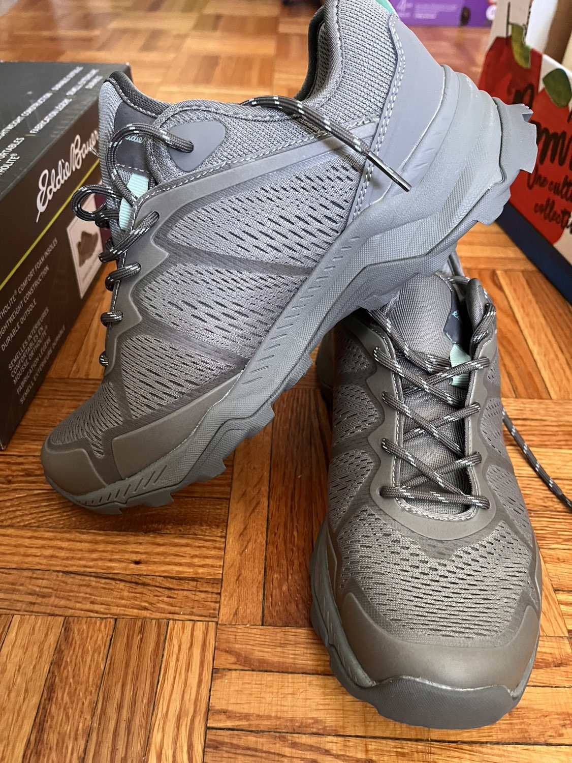 Eddie Bauer image indicator(5)