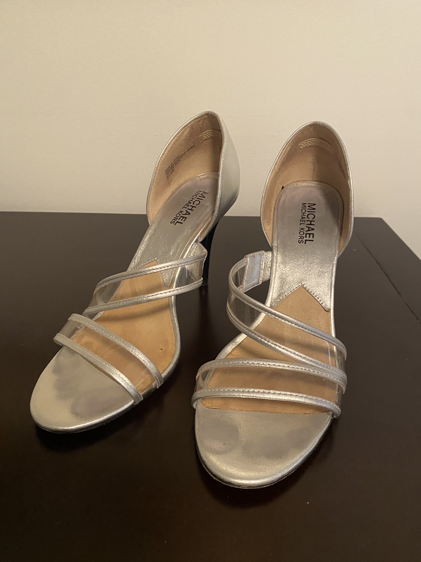 Michael Kors heels image indicator(2)