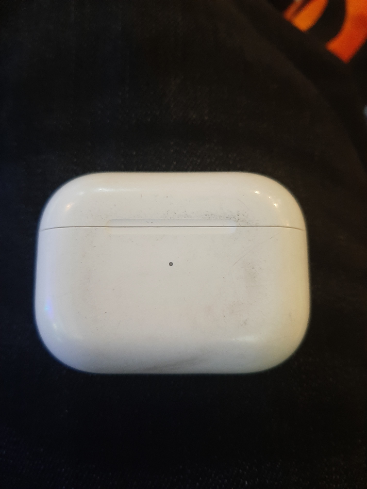apple ear buds pro 1 gen