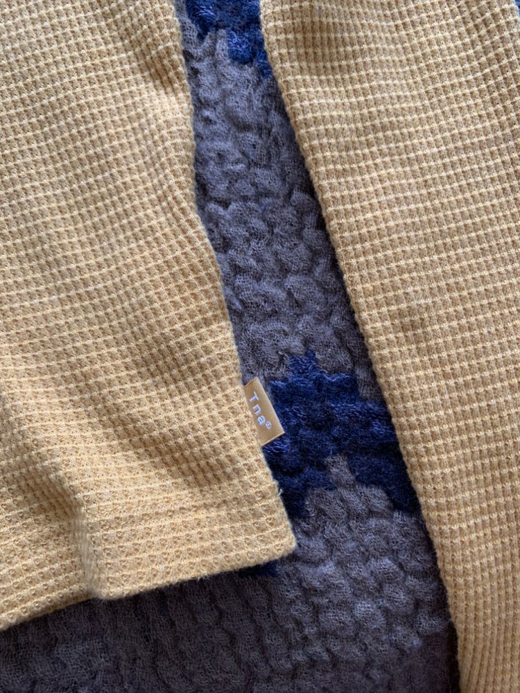 Aritzia TNA crop top image indicator(3)