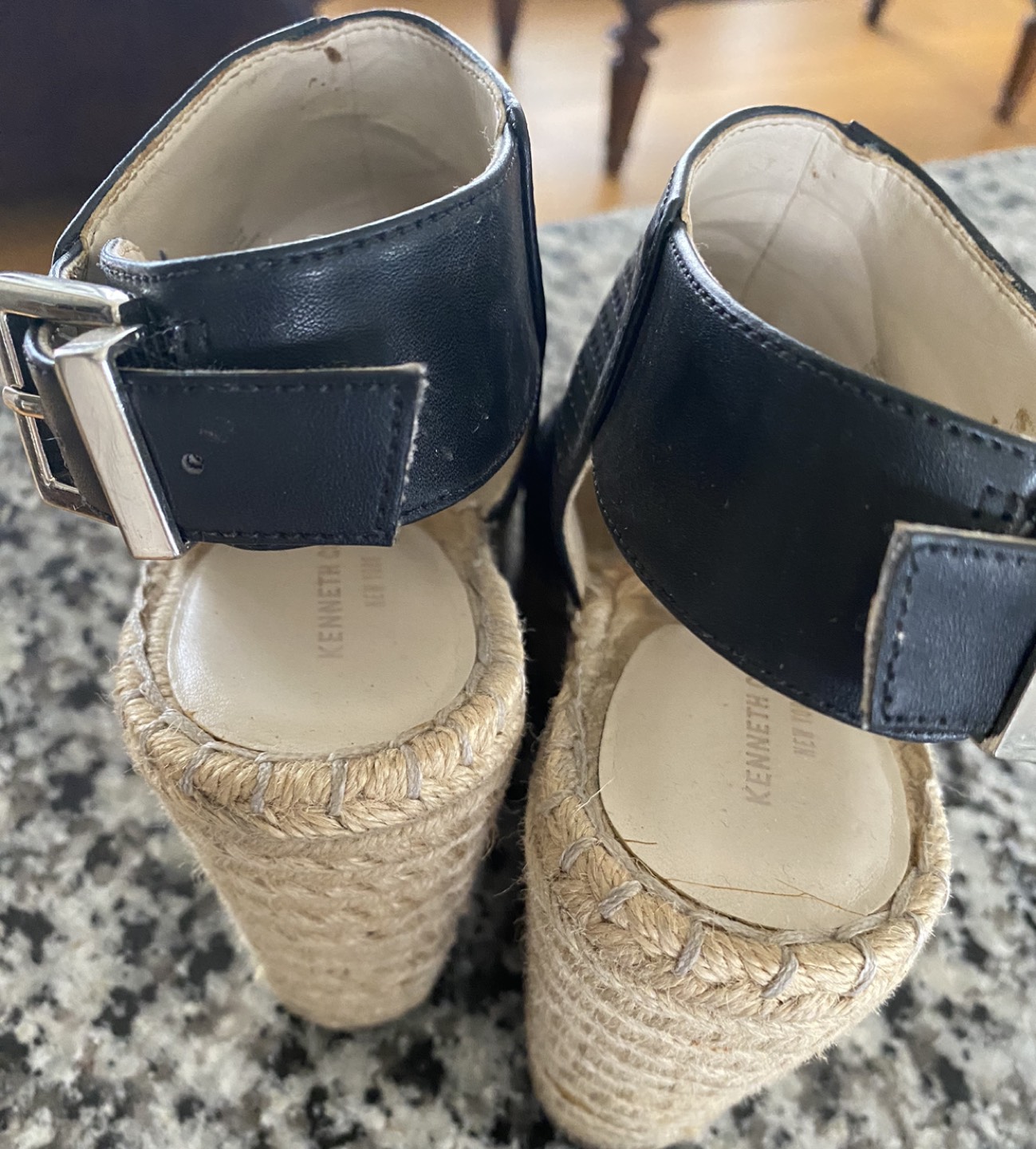 Kenneth Cole Blue suede and black leather pumps size 5. image indicator(6)