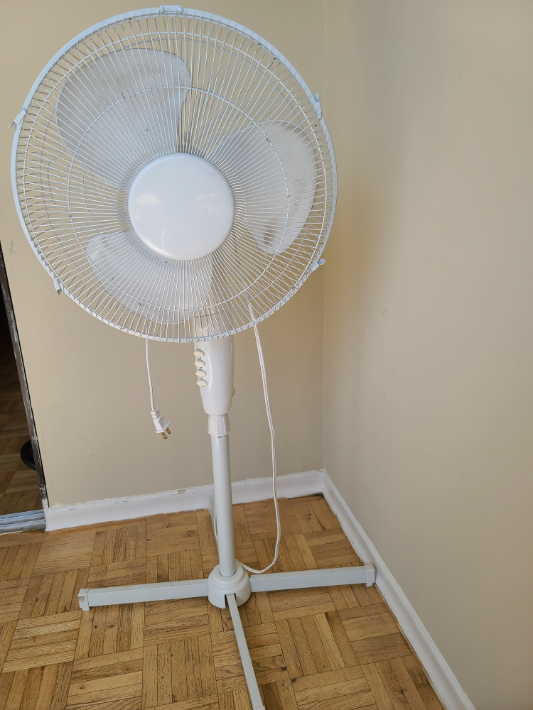 [MOVE OUT SALE] Standing Oscillating Fan - 16 inch - photo 2