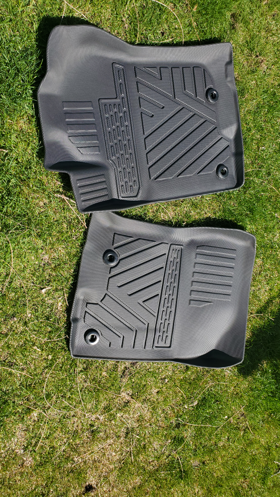 Toyota 4 runner 7pcs mat set. 2010 to 2023 image indicator(3)