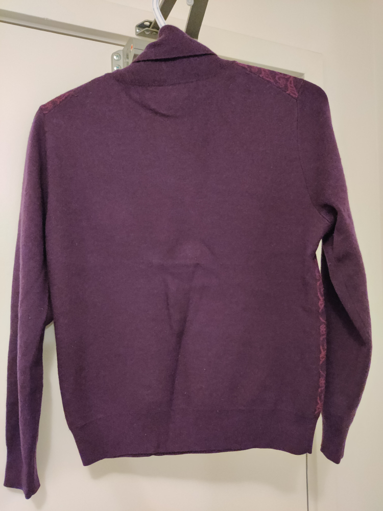 Purple turtleneck cashmere sweater image indicator(2)