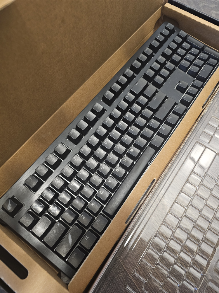 Ducky Shine 5 RGB Cherry Red full size keyboard