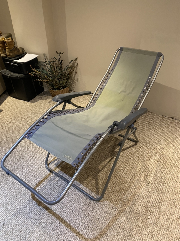 Zero Gravity Lounge Chair 20.00