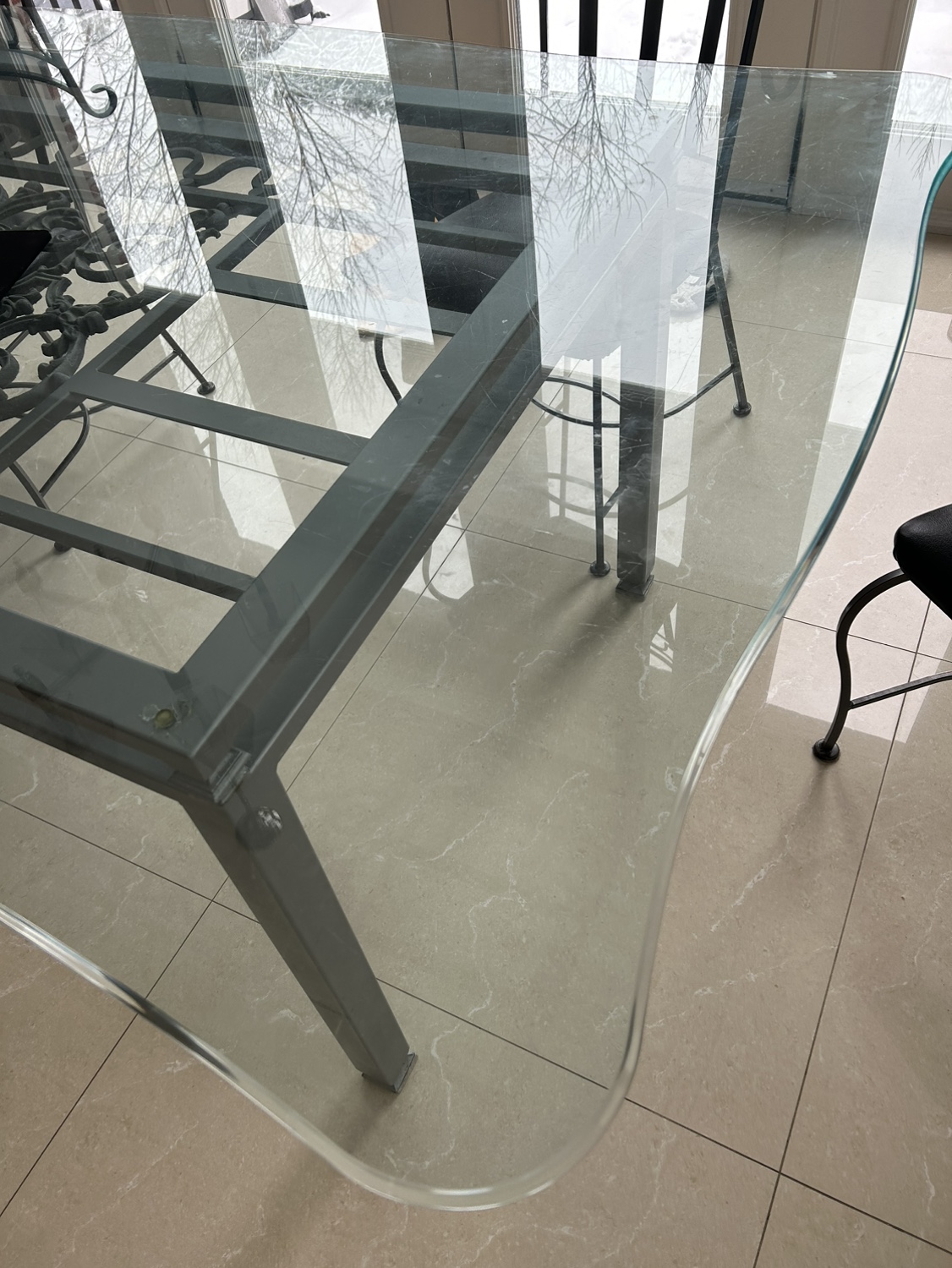 Rought Iron table with glass top and chairs image indicator(3)