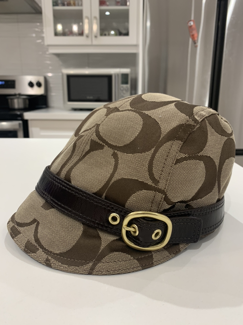 🔥 Preloved Coach Signature Pageboy Hat Size Small 🔥 thumbnail