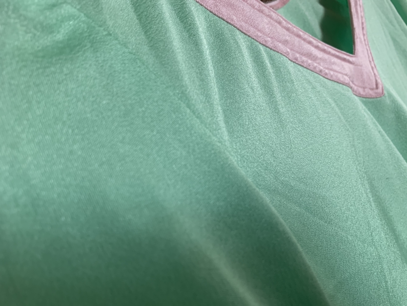 Shimmery vintage t-shirt image indicator(3)