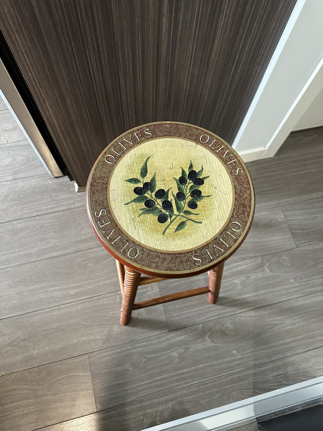 Wooden stool - photo 2
