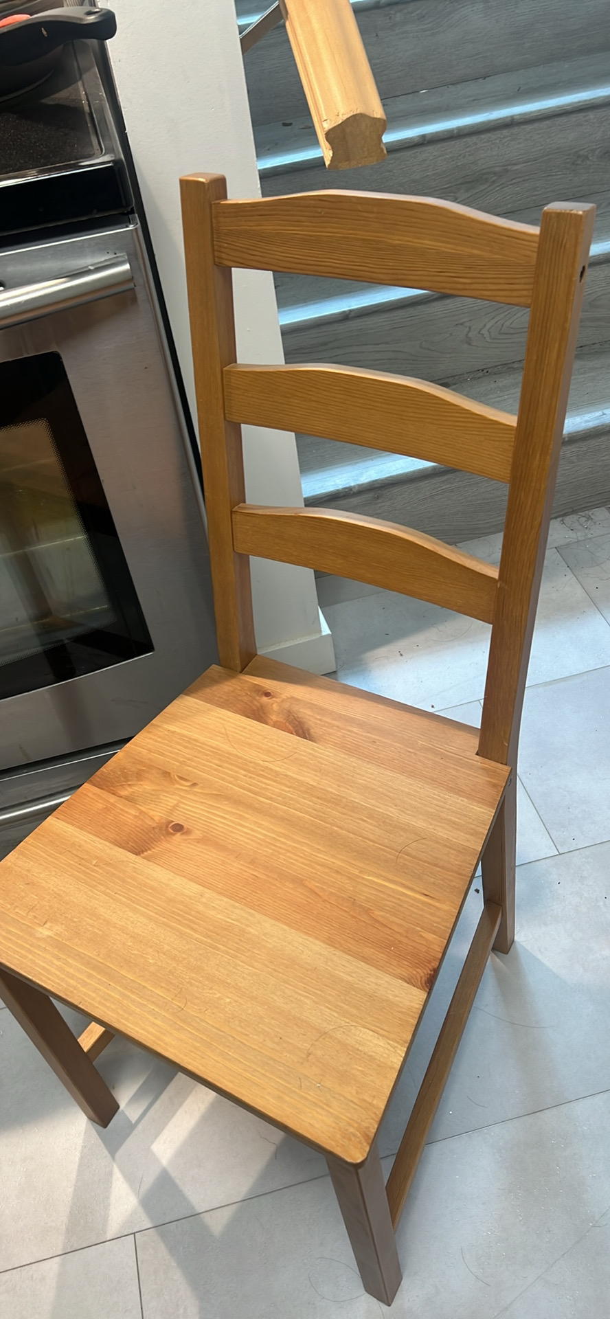 Table and chairs - photo 3