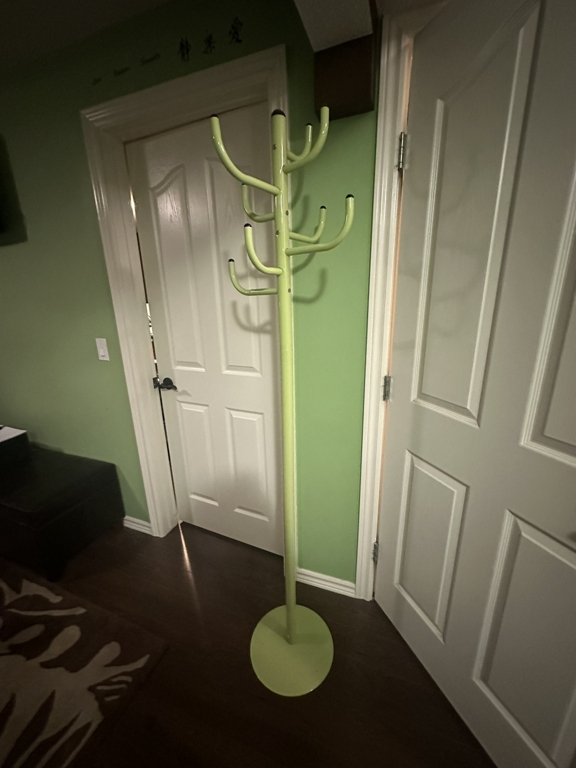 Coat Hangers - photo 4