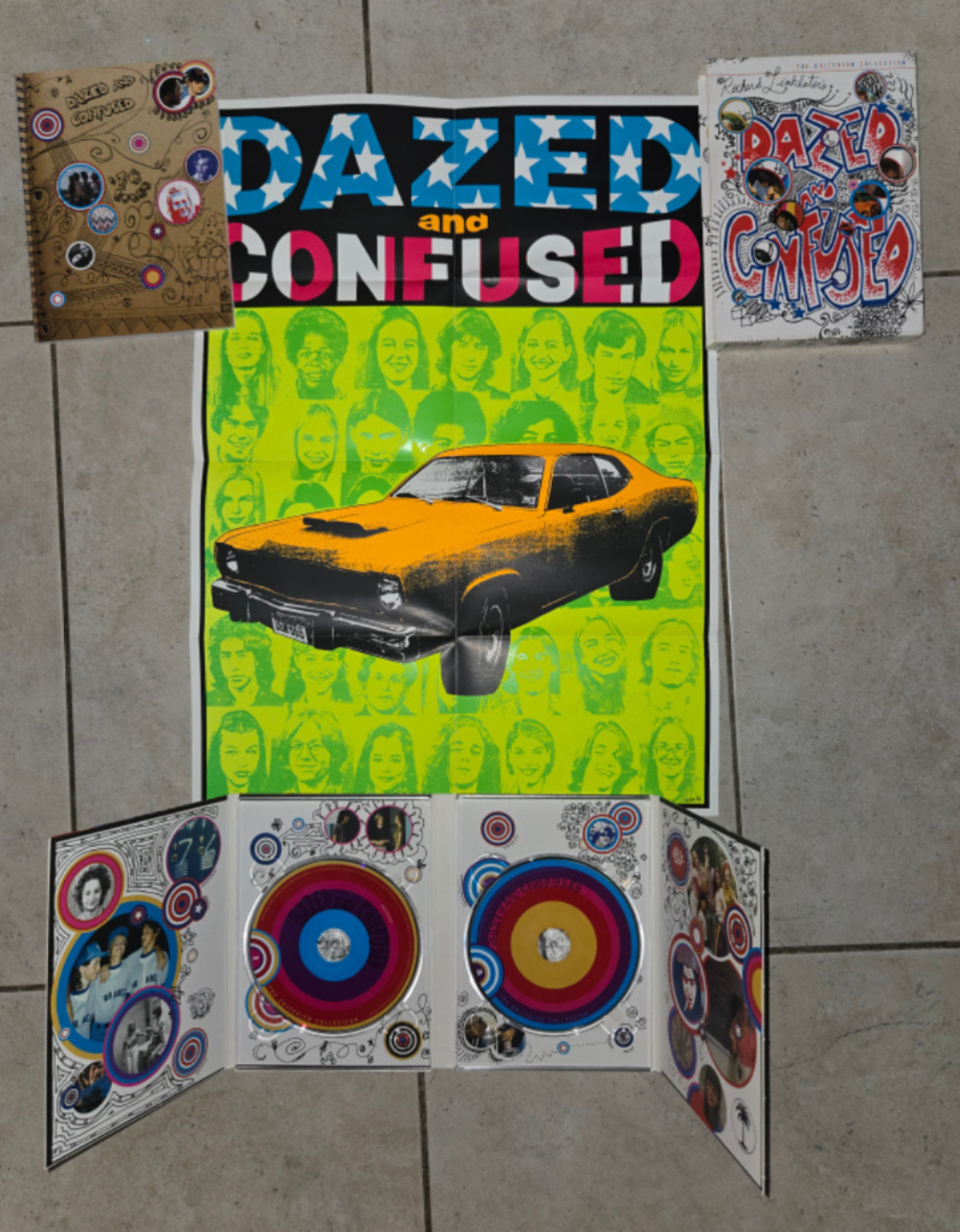 Dazed and Confused Criterion Collection: DVDs, Poster, Book image indicator(2)