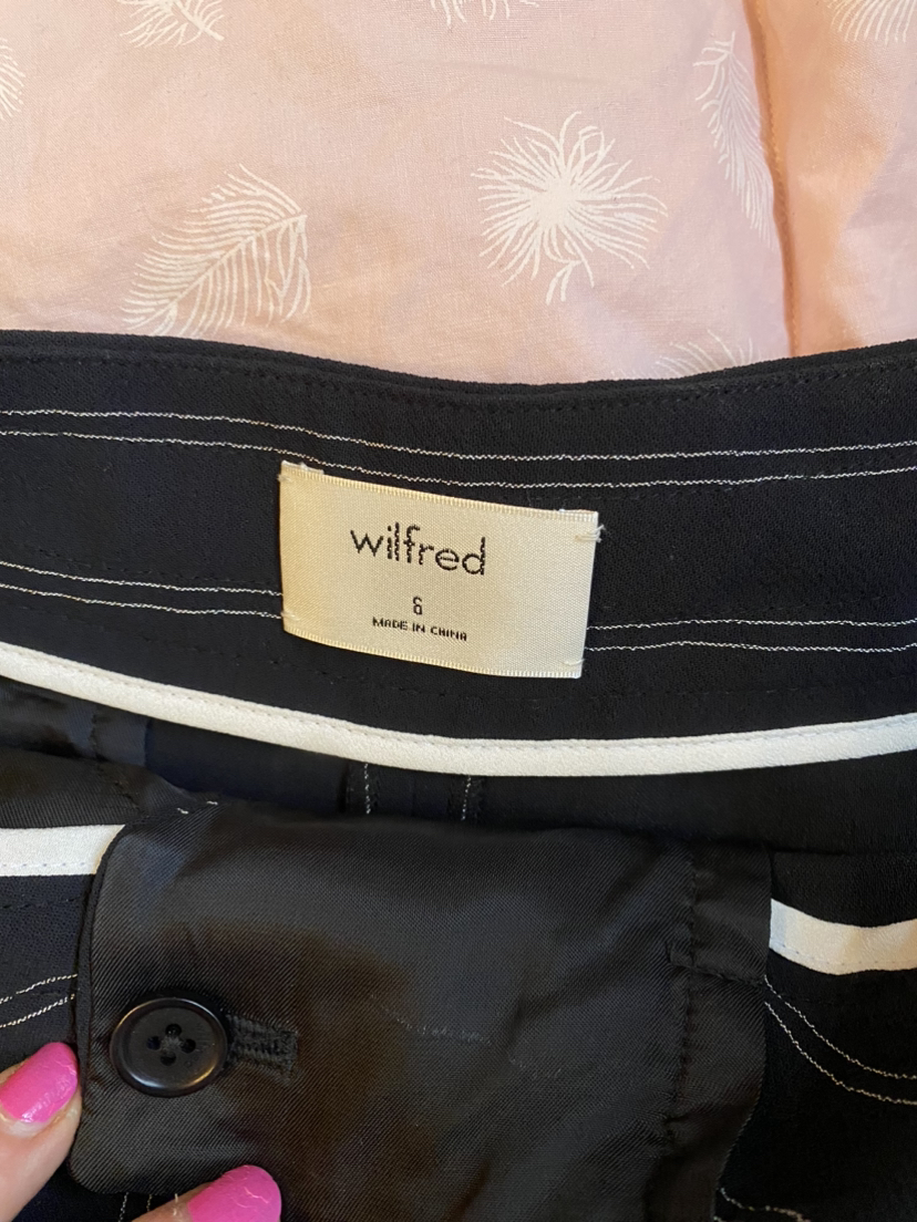 Wilfred lot of 2 image indicator(3)