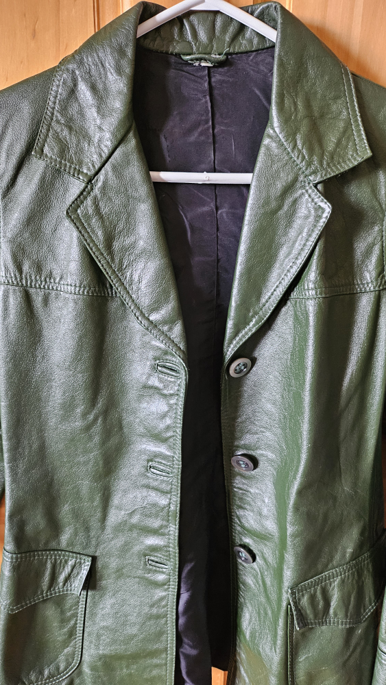 AUTHENTIC 1960'S GREEN LEATHER COAT image indicator(6)