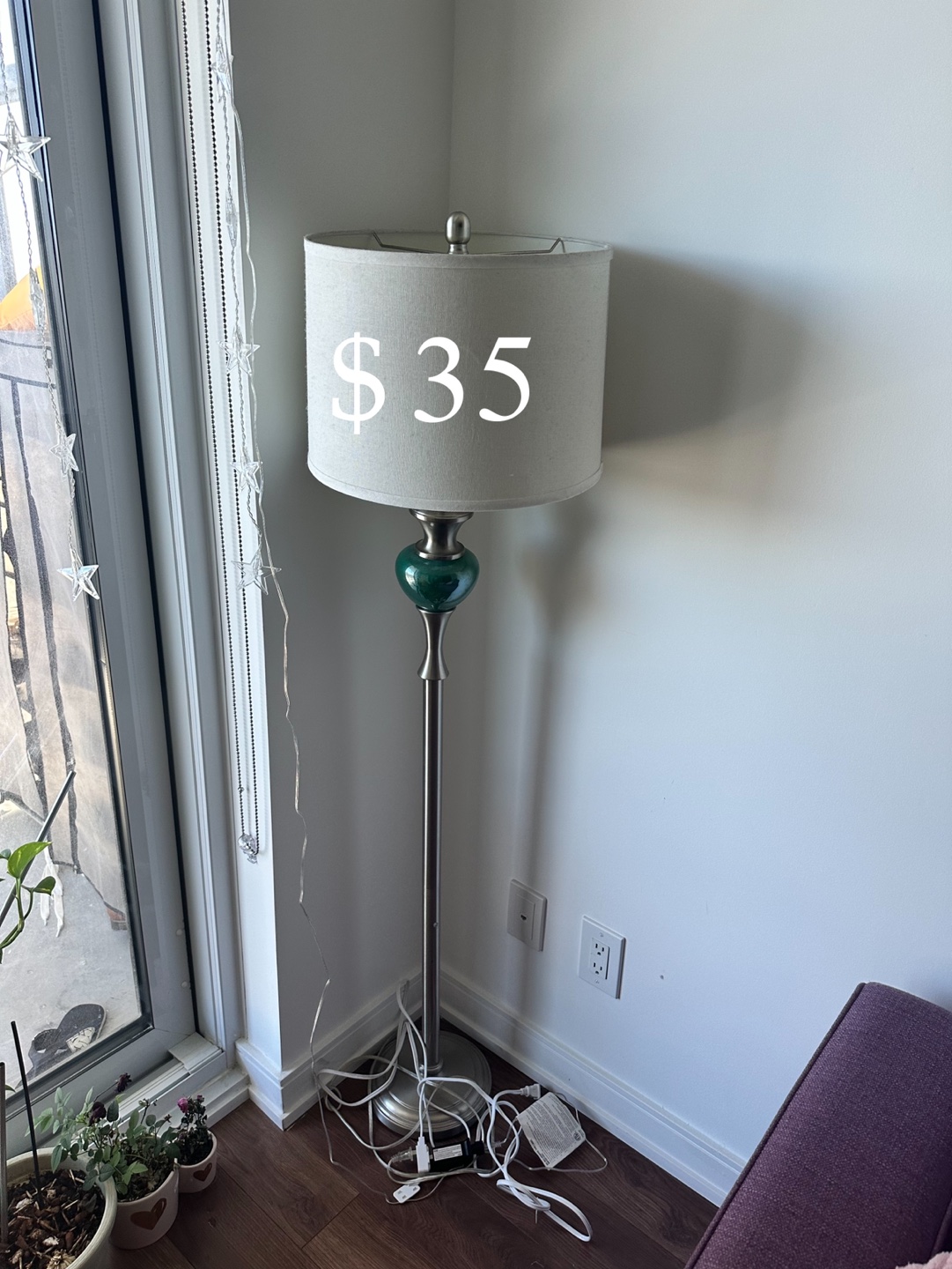 ( move out sale) Side standing lamp with 4 led bulbs