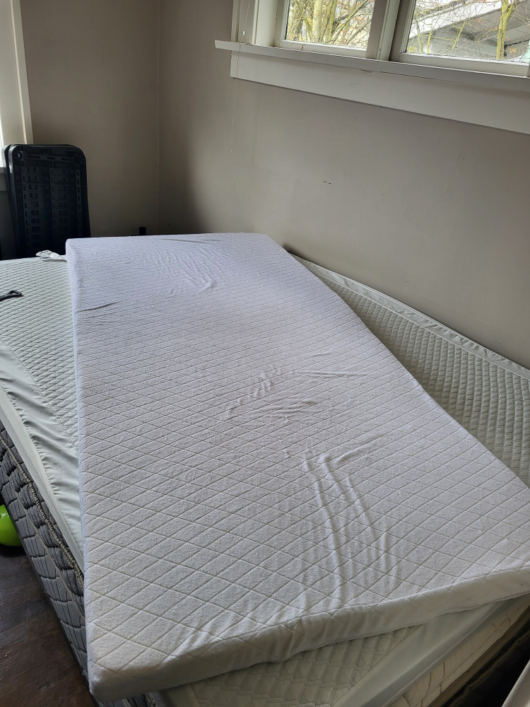 Foam bed topper (twin) thumbnail