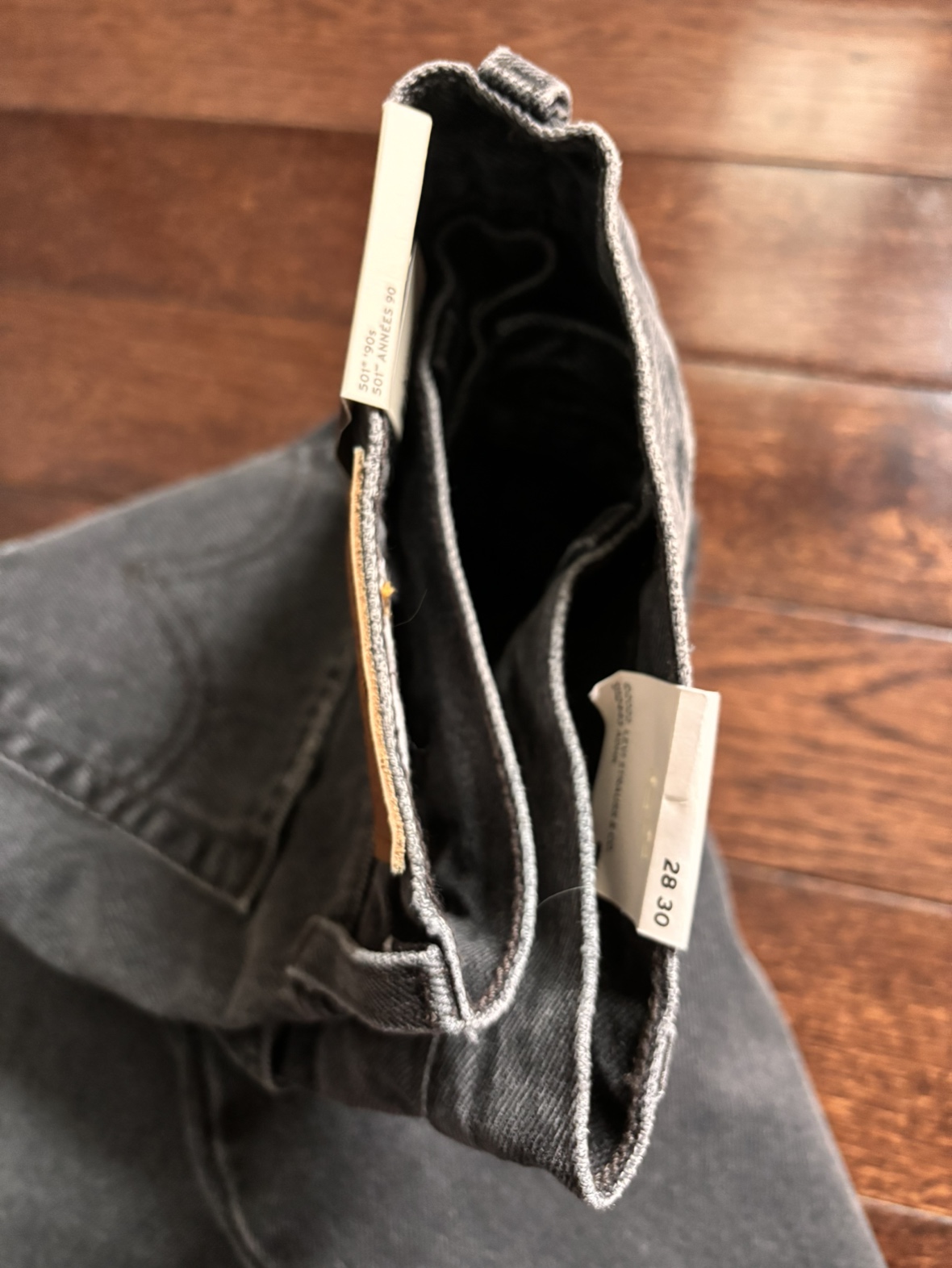 Levi’s 501 28” BNWT Women image indicator(6)