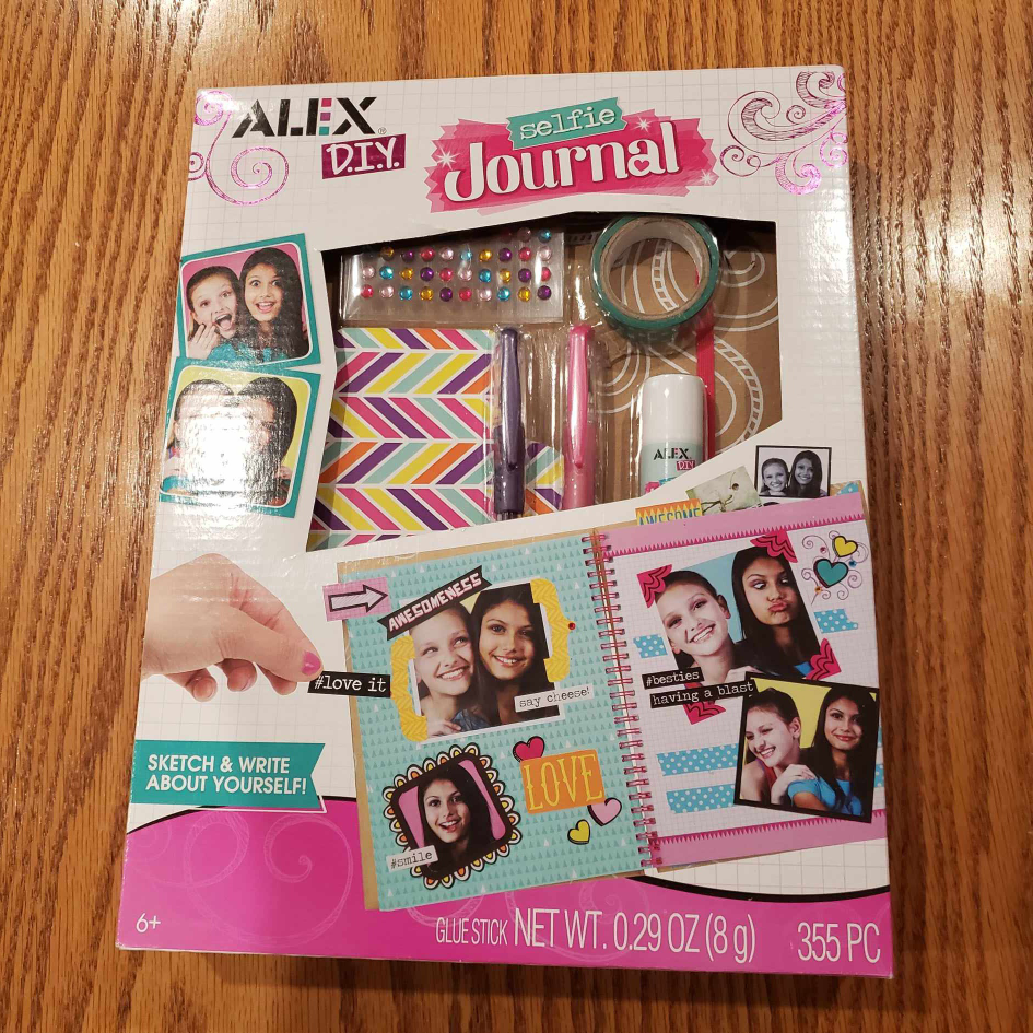 BNIB Selfie Journal thumbnail