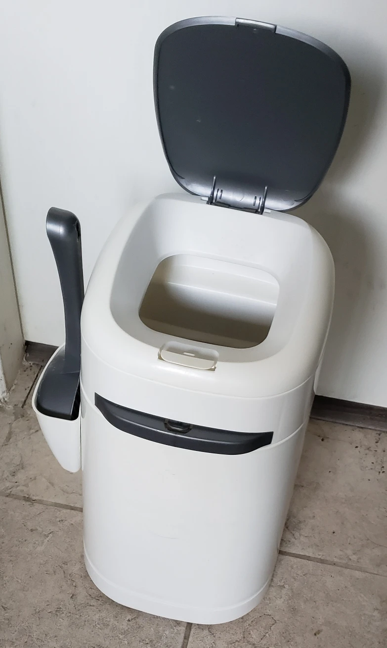 LitterLocker Cat Litter Disposal System (w/ No Refills) - photo 2