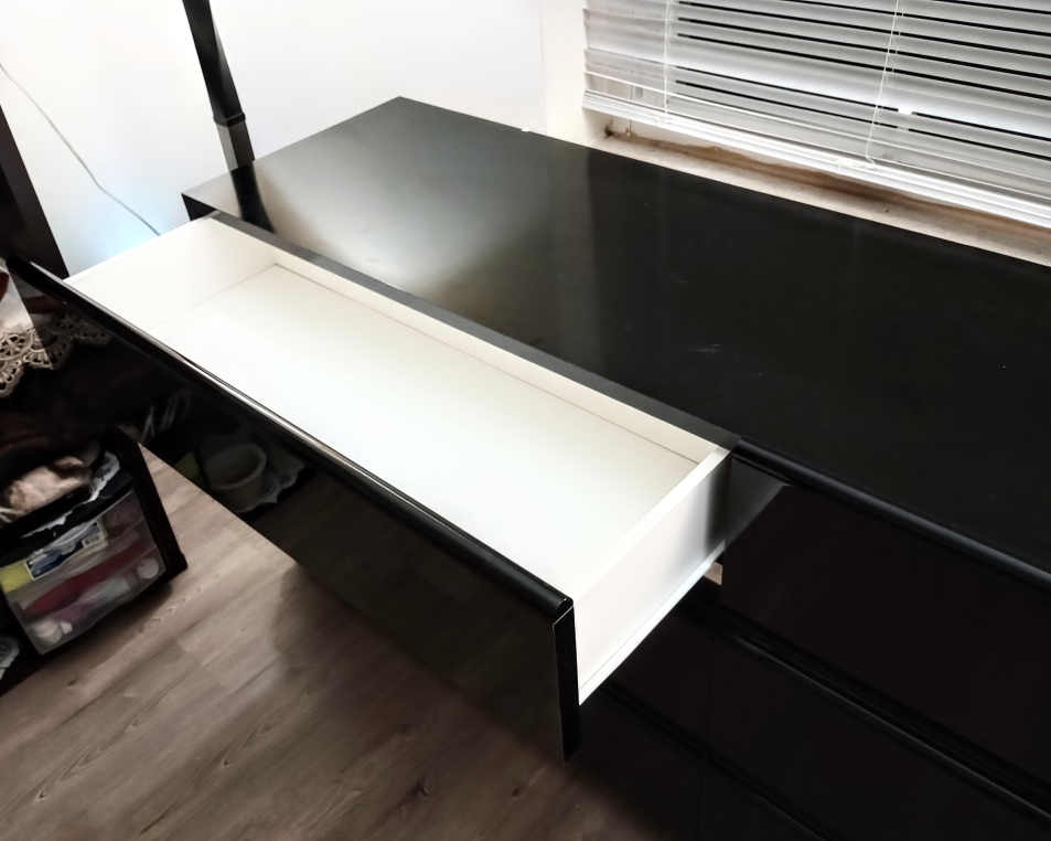 6 Drawer Modern Dresser - photo 4