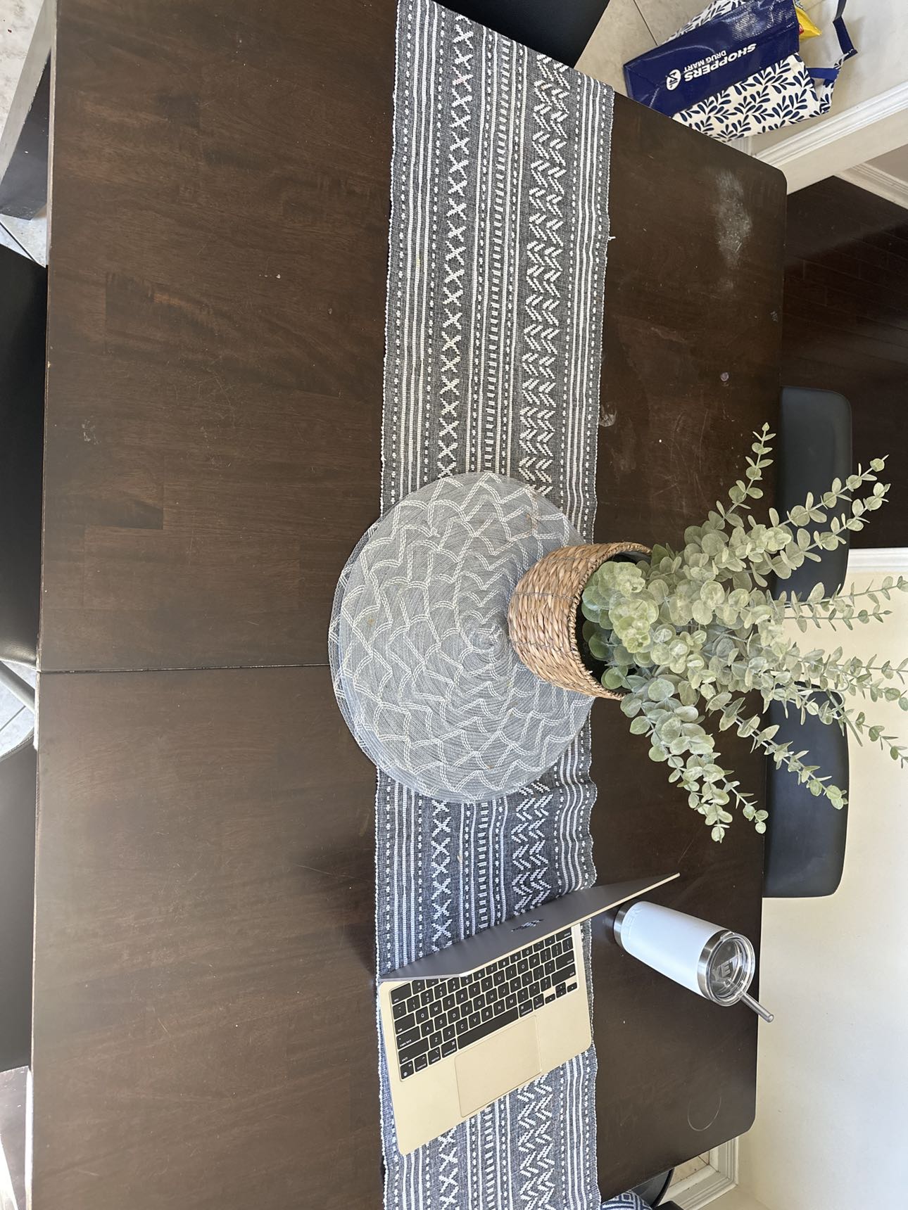 Dining table - photo 4