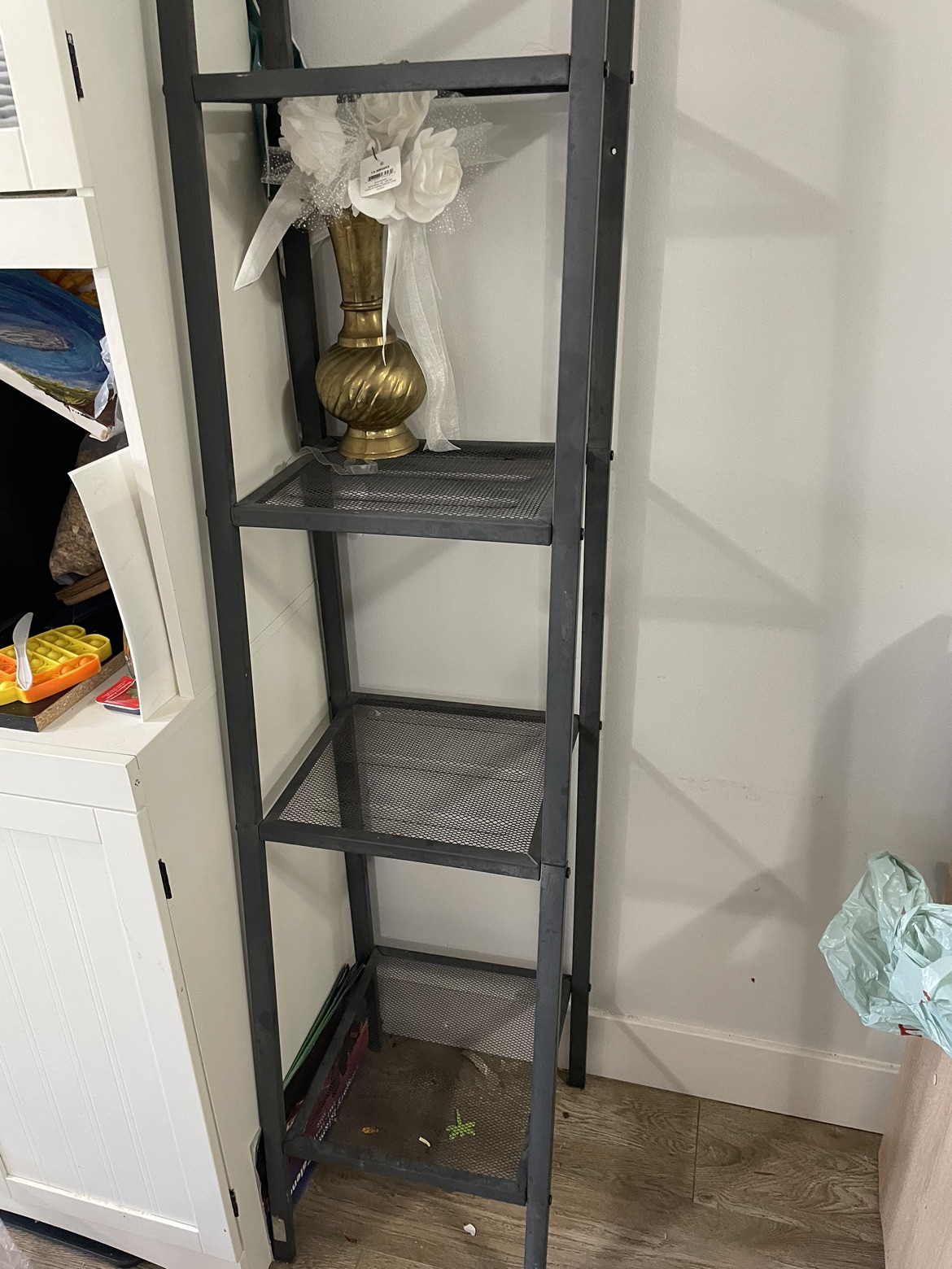 Metal plant stand
