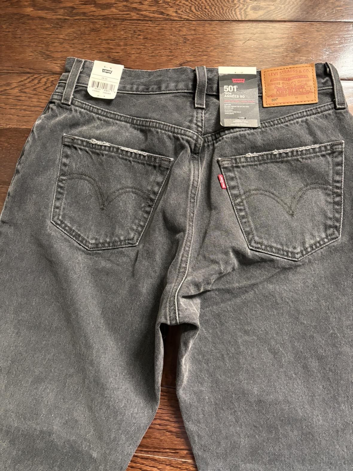 Levi’s 501 28” BNWT Women image indicator(3)