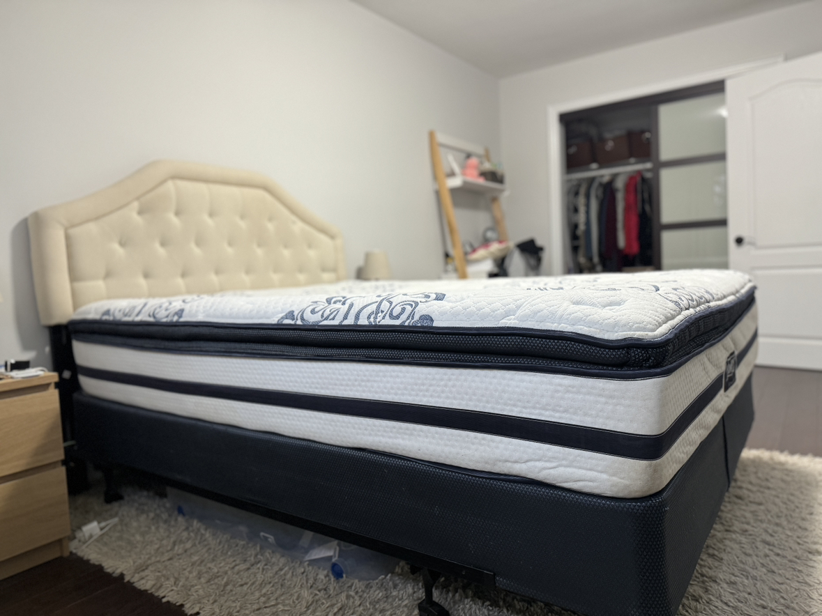 Queen bed frame with headboard - photo 2