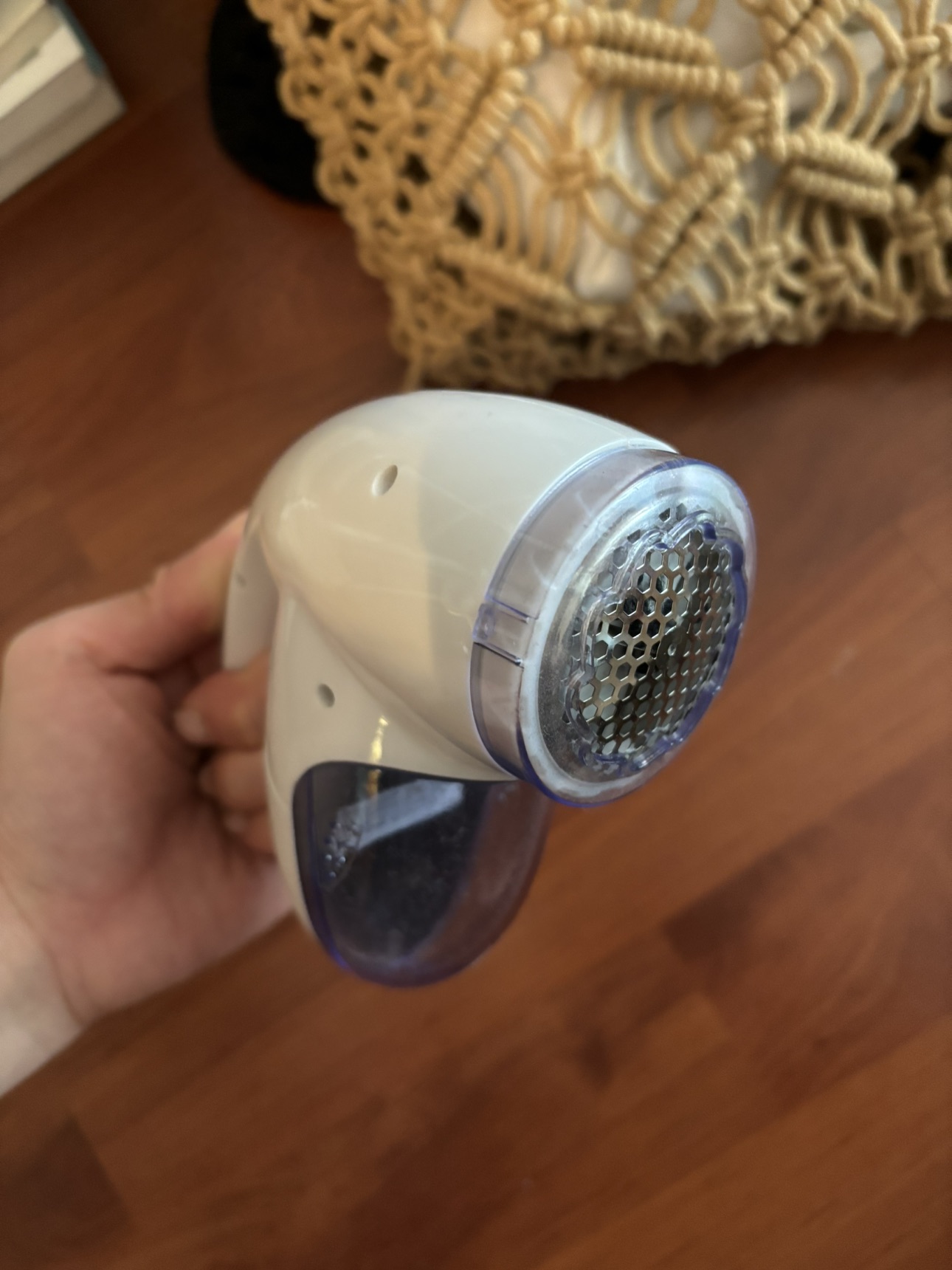 Lint remover $5 thumbnail