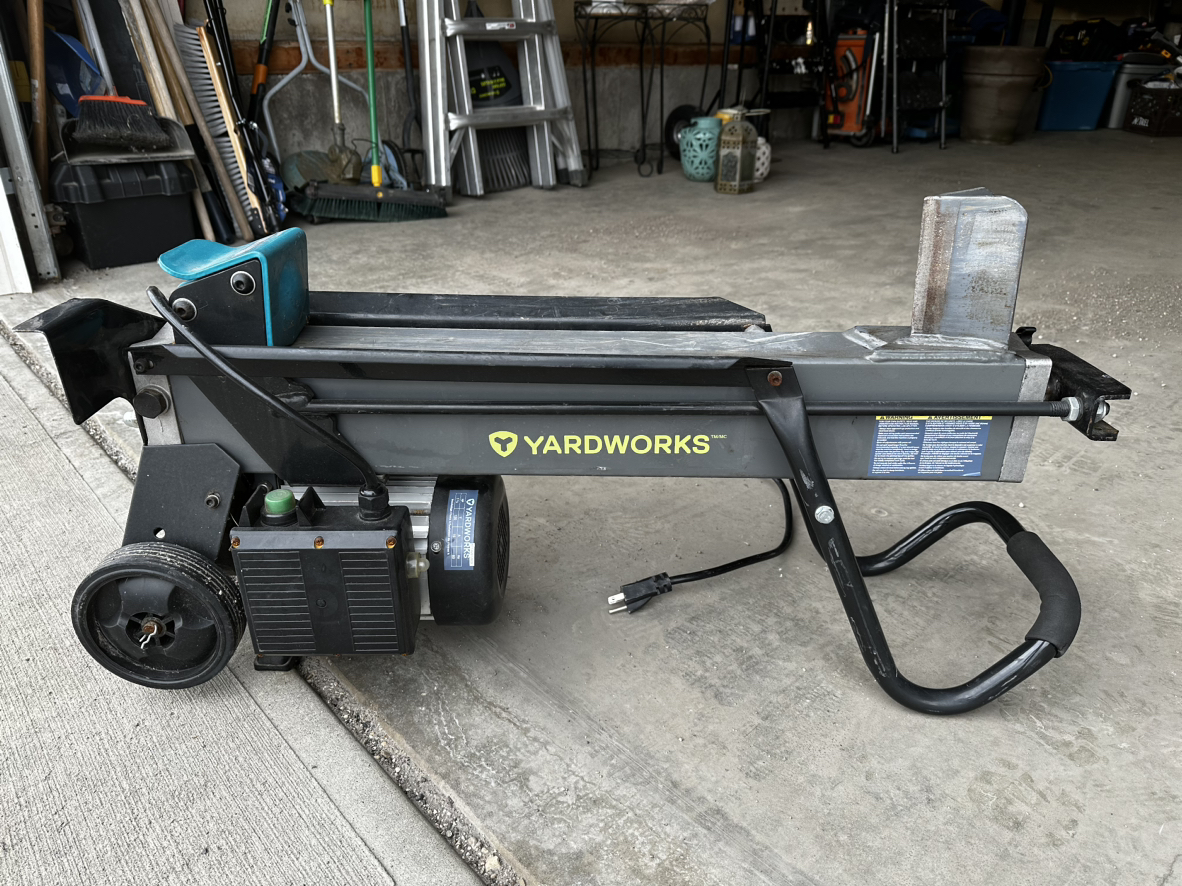 Yard works log splitter