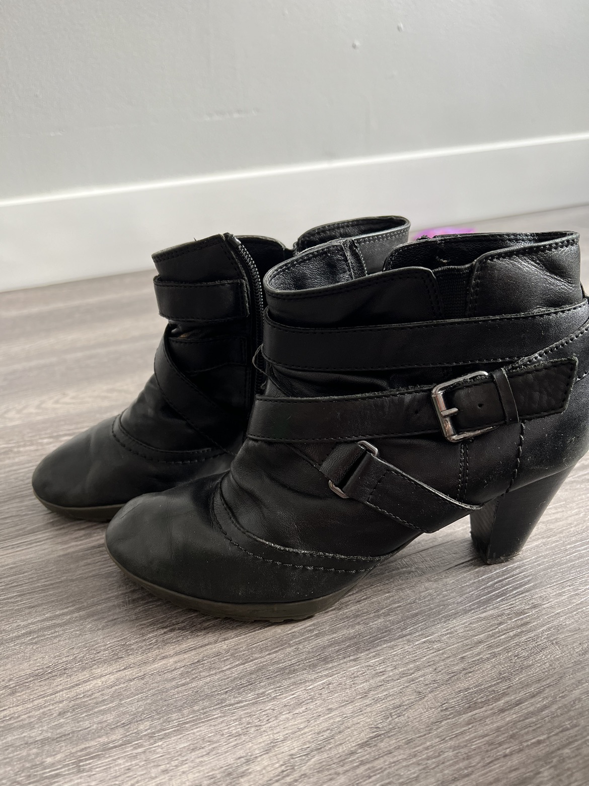 Women boots. - photo 2