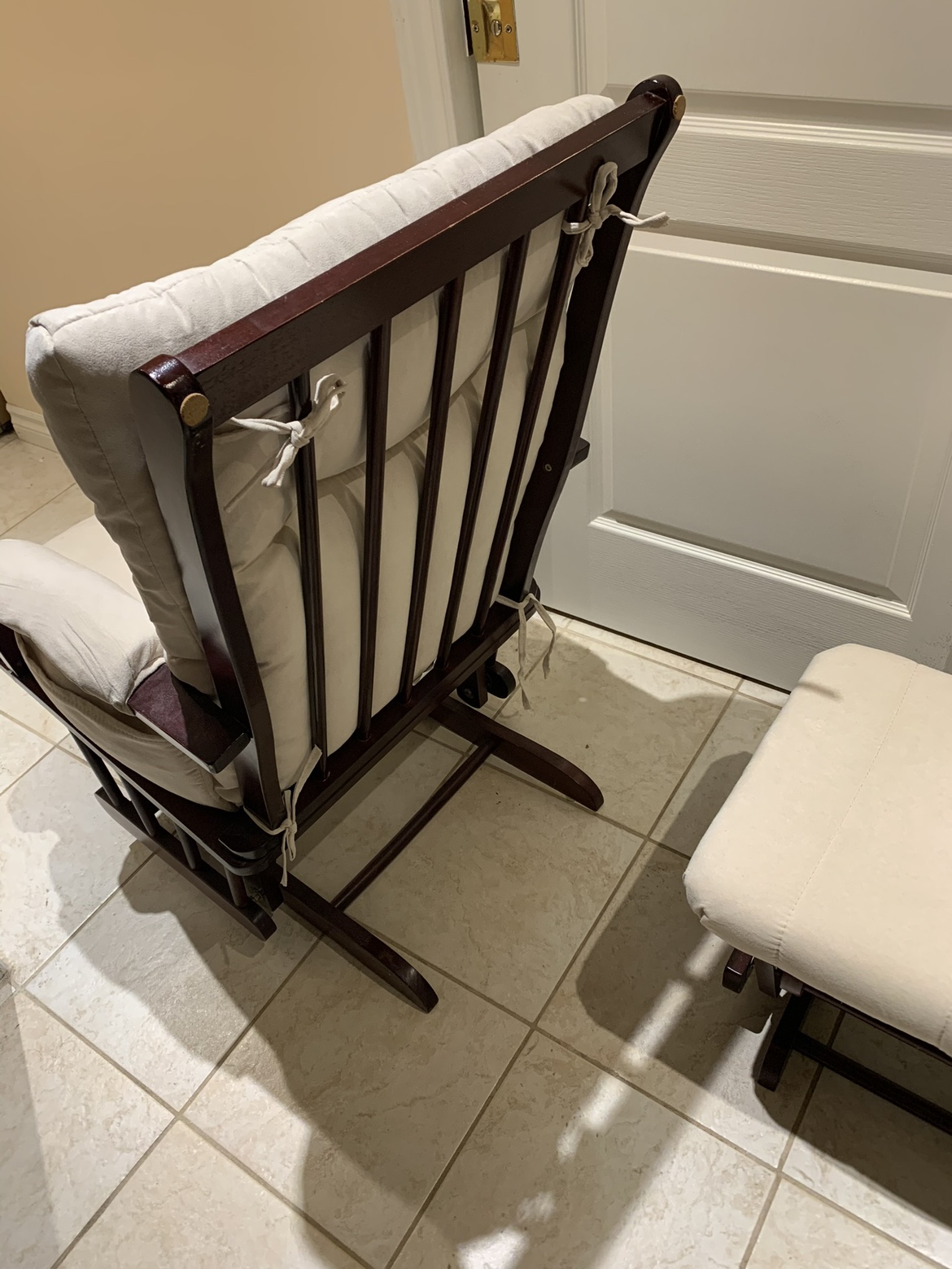 Rocker/Glider & Ottoman - photo 3