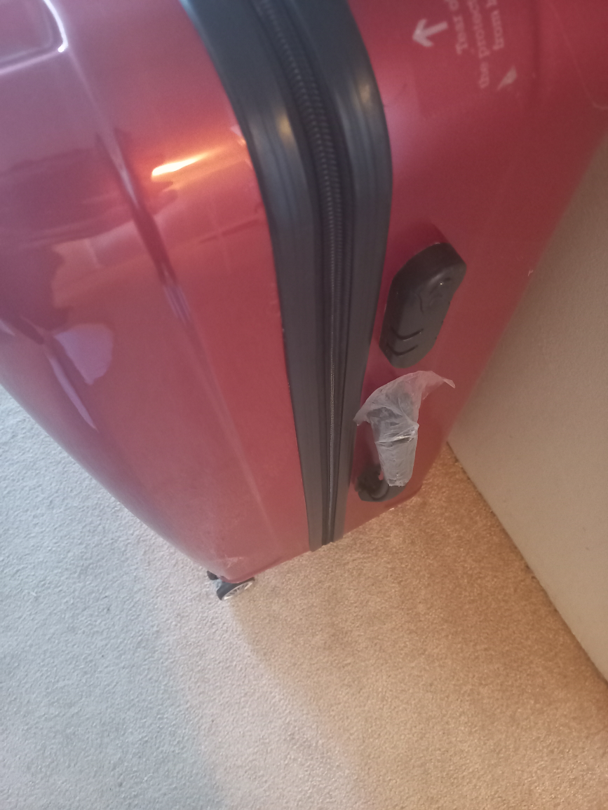 Large capacity suitcase - photo 2