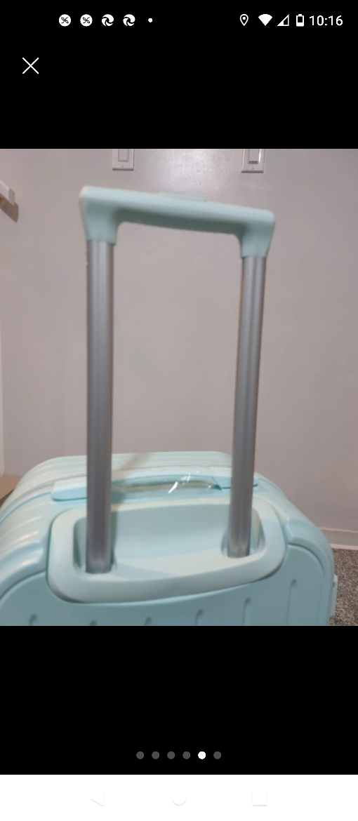 "20 carry on luggage image indicator(4)